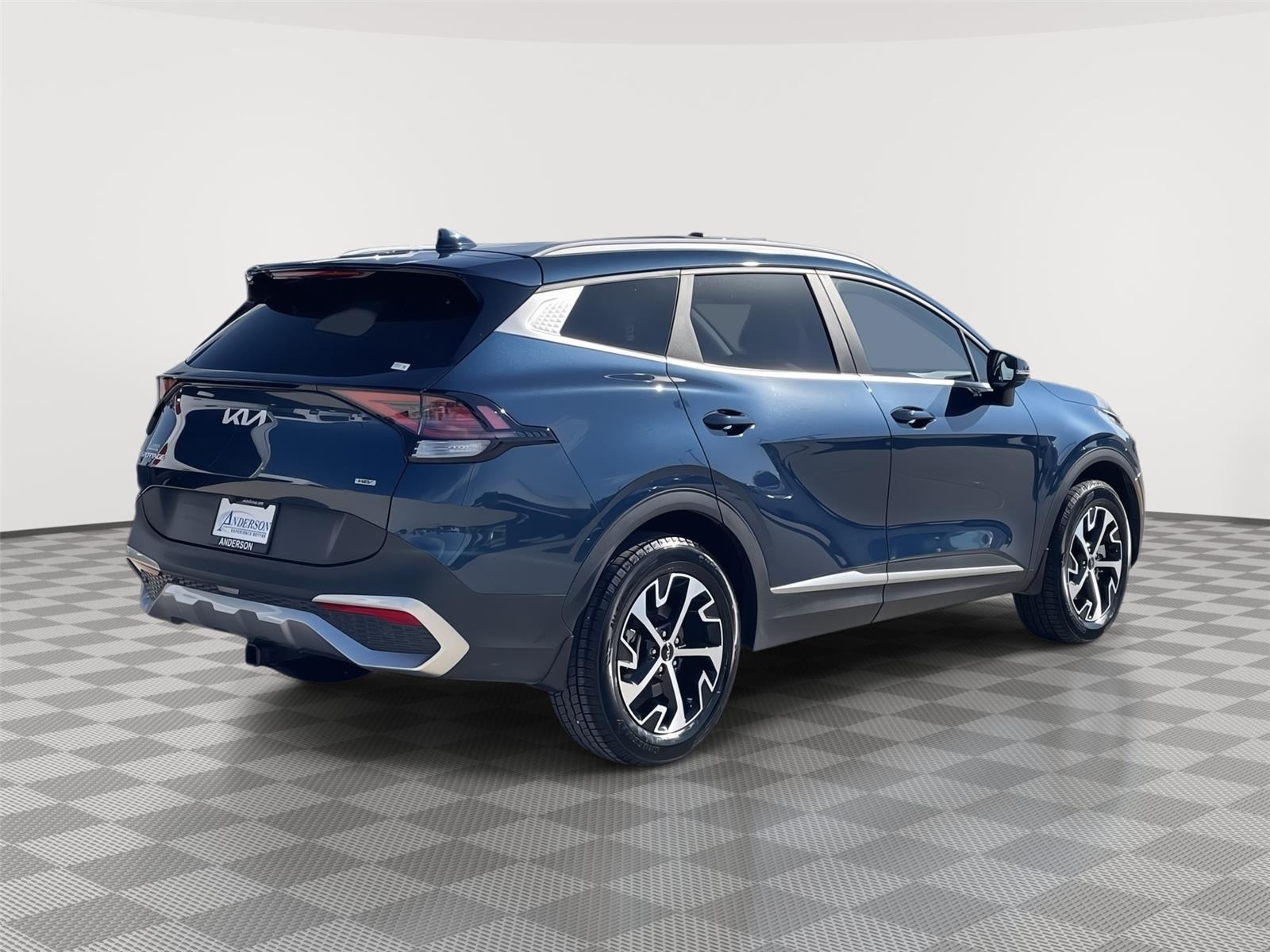 Vehicle photo 7