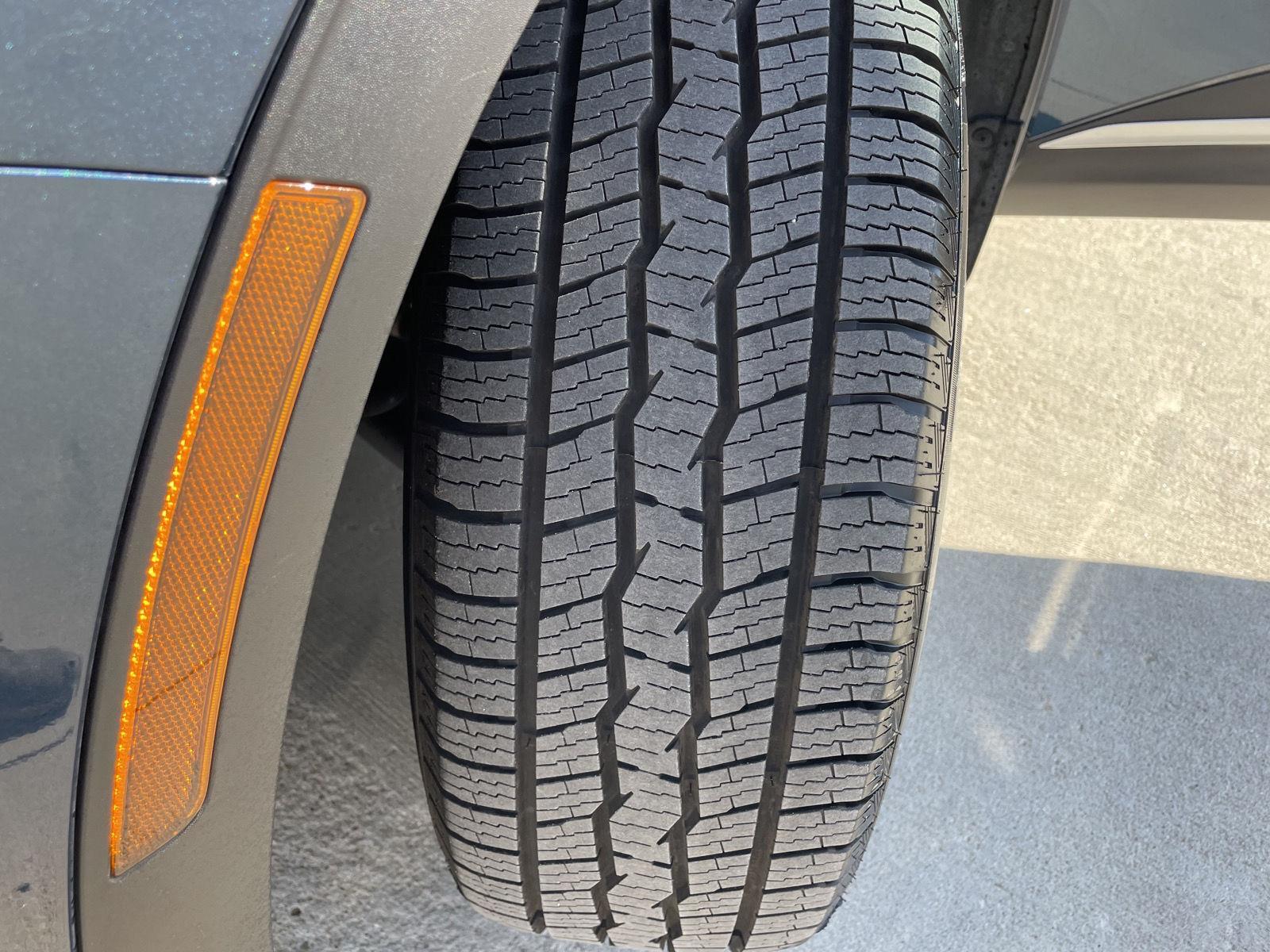 Vehicle photo 11