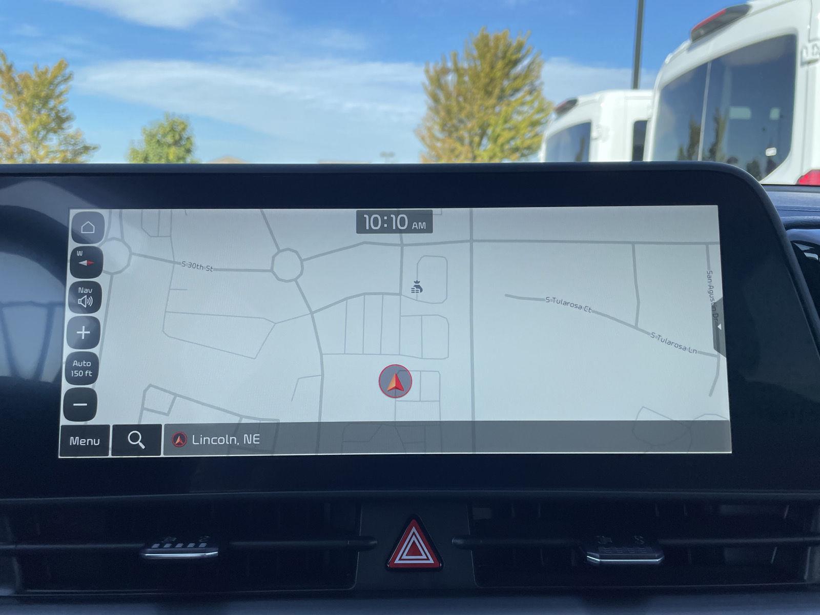 Vehicle photo 24