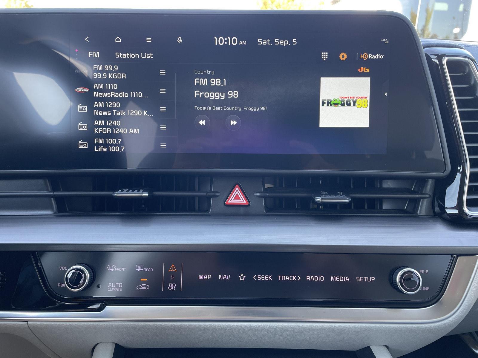 Vehicle photo 26