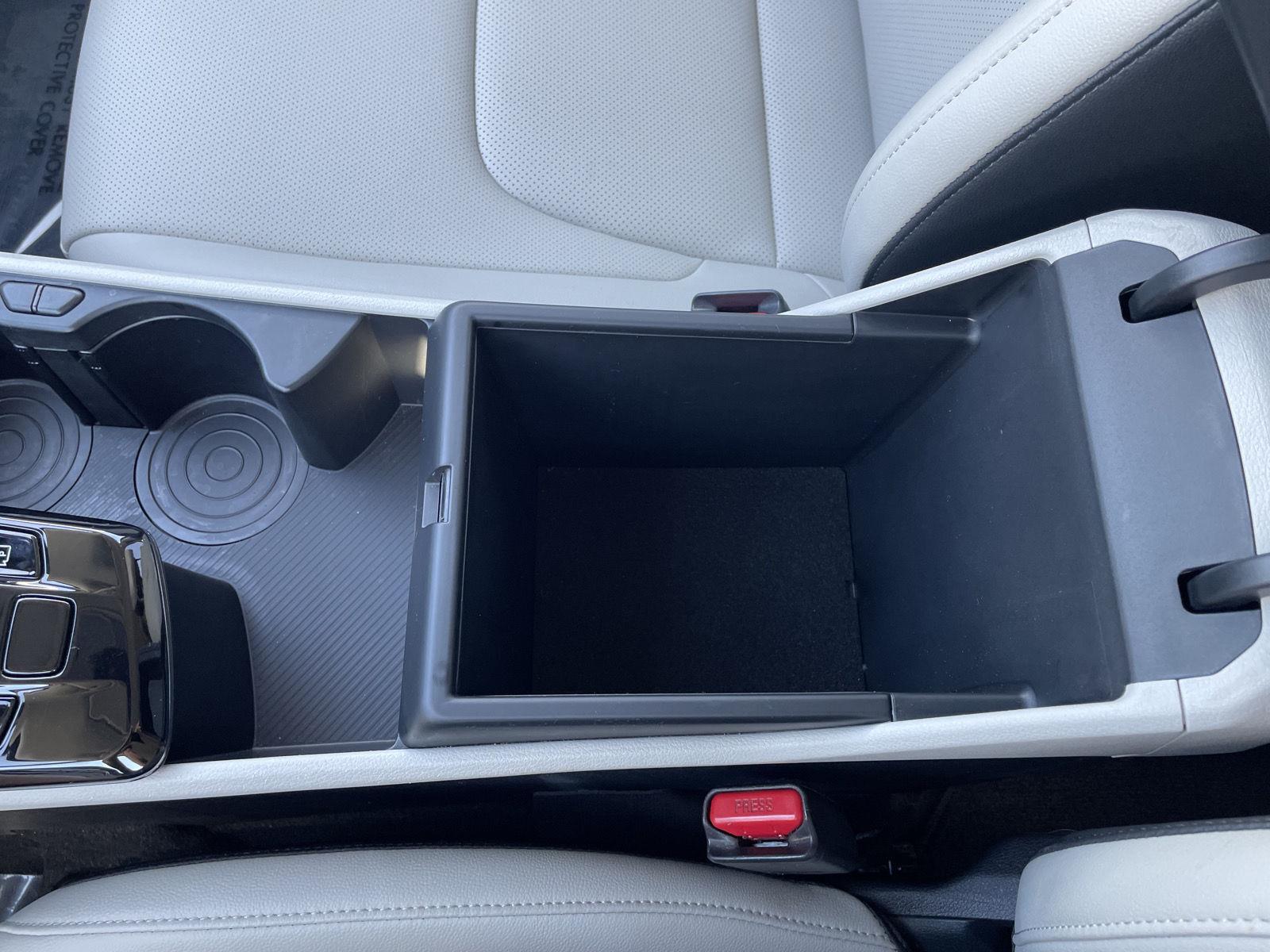 Vehicle photo 31