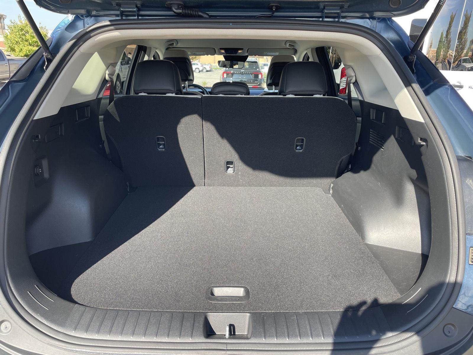 Vehicle photo 35