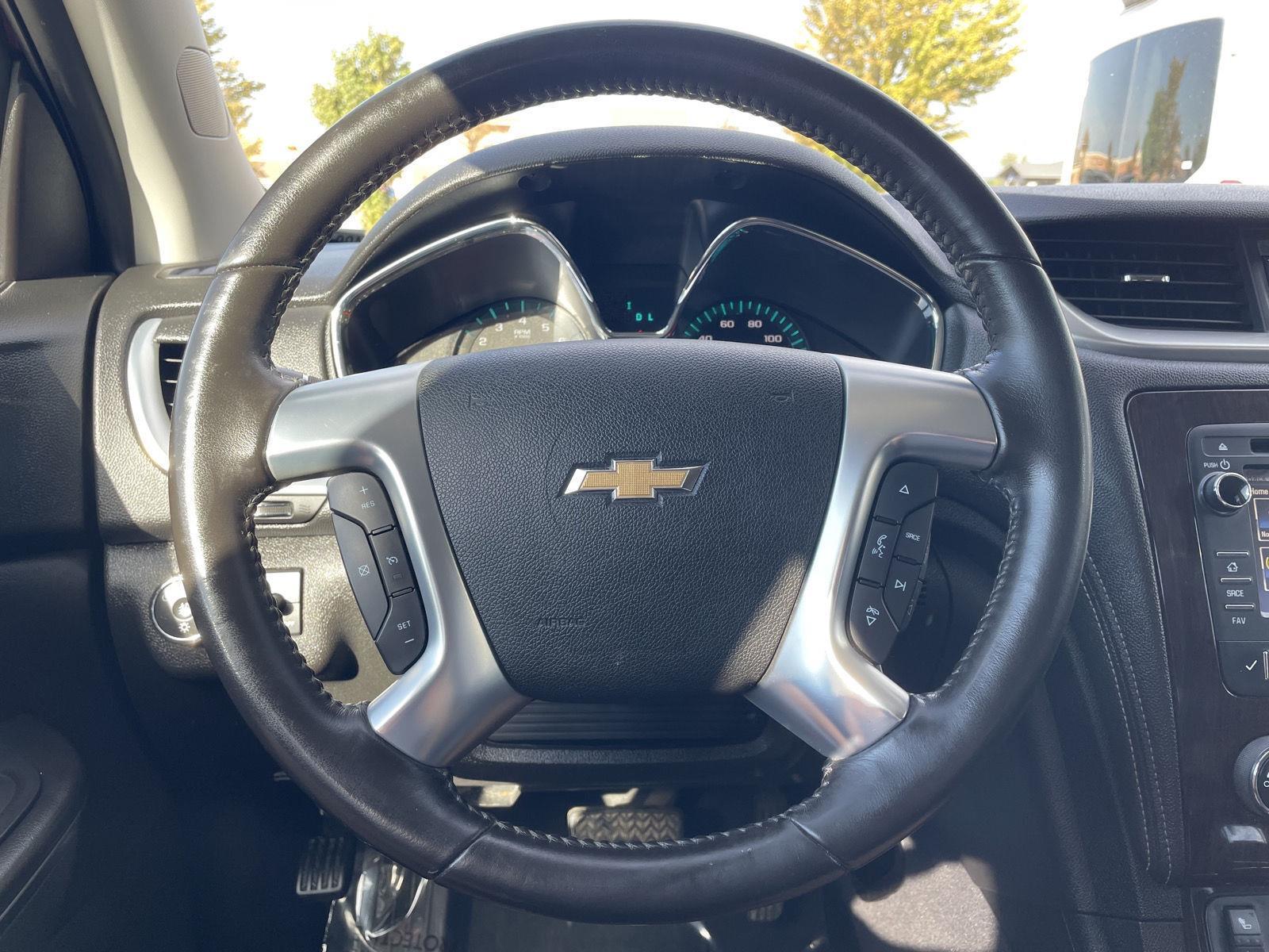Vehicle photo 12