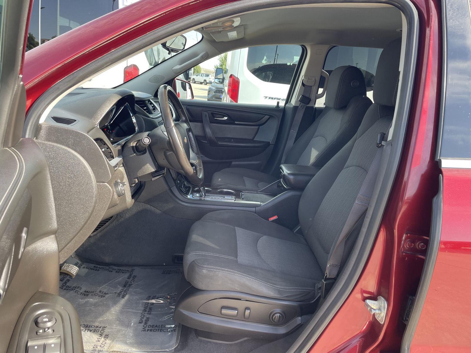 Vehicle photo 17