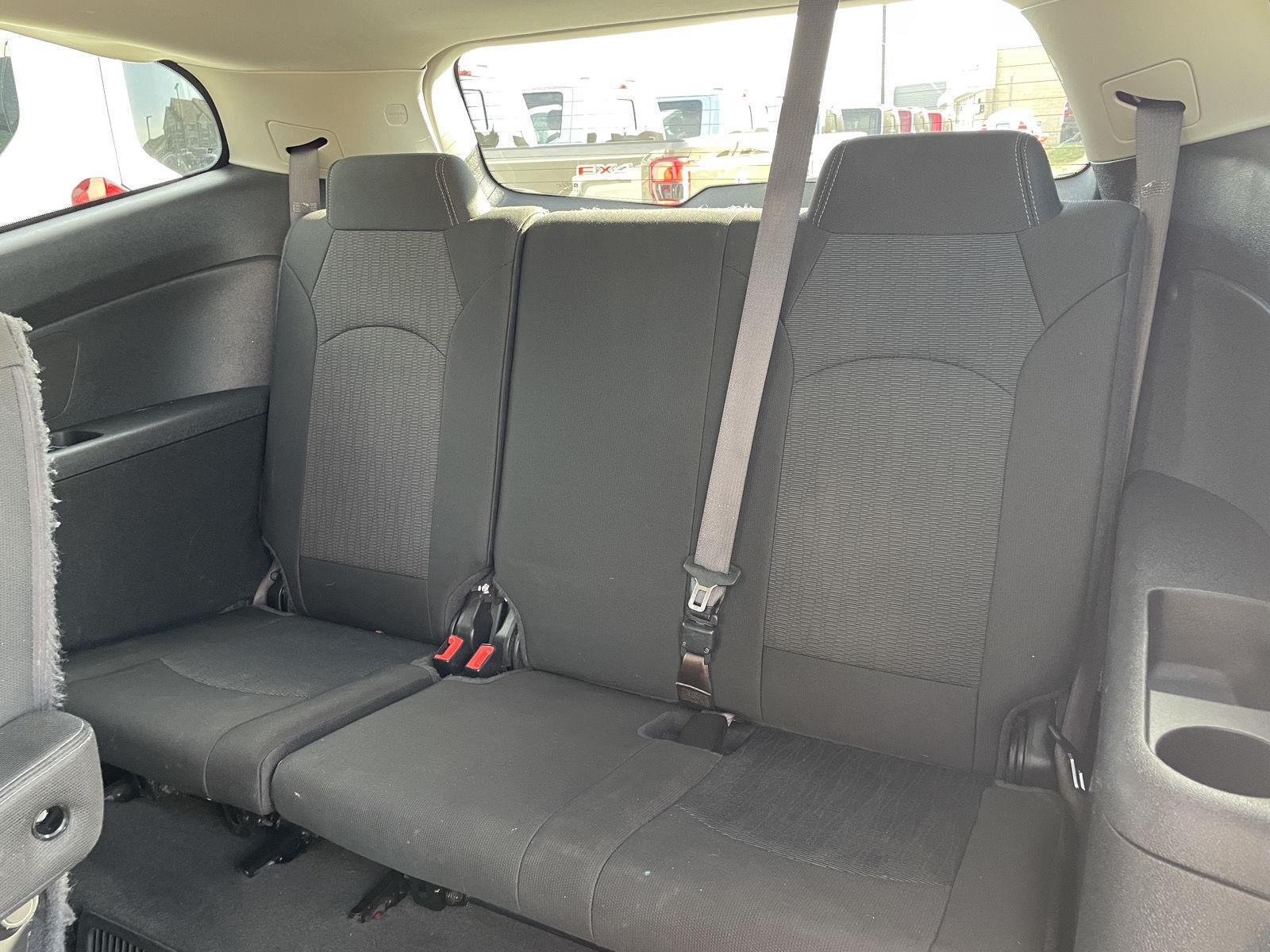 Vehicle photo 21