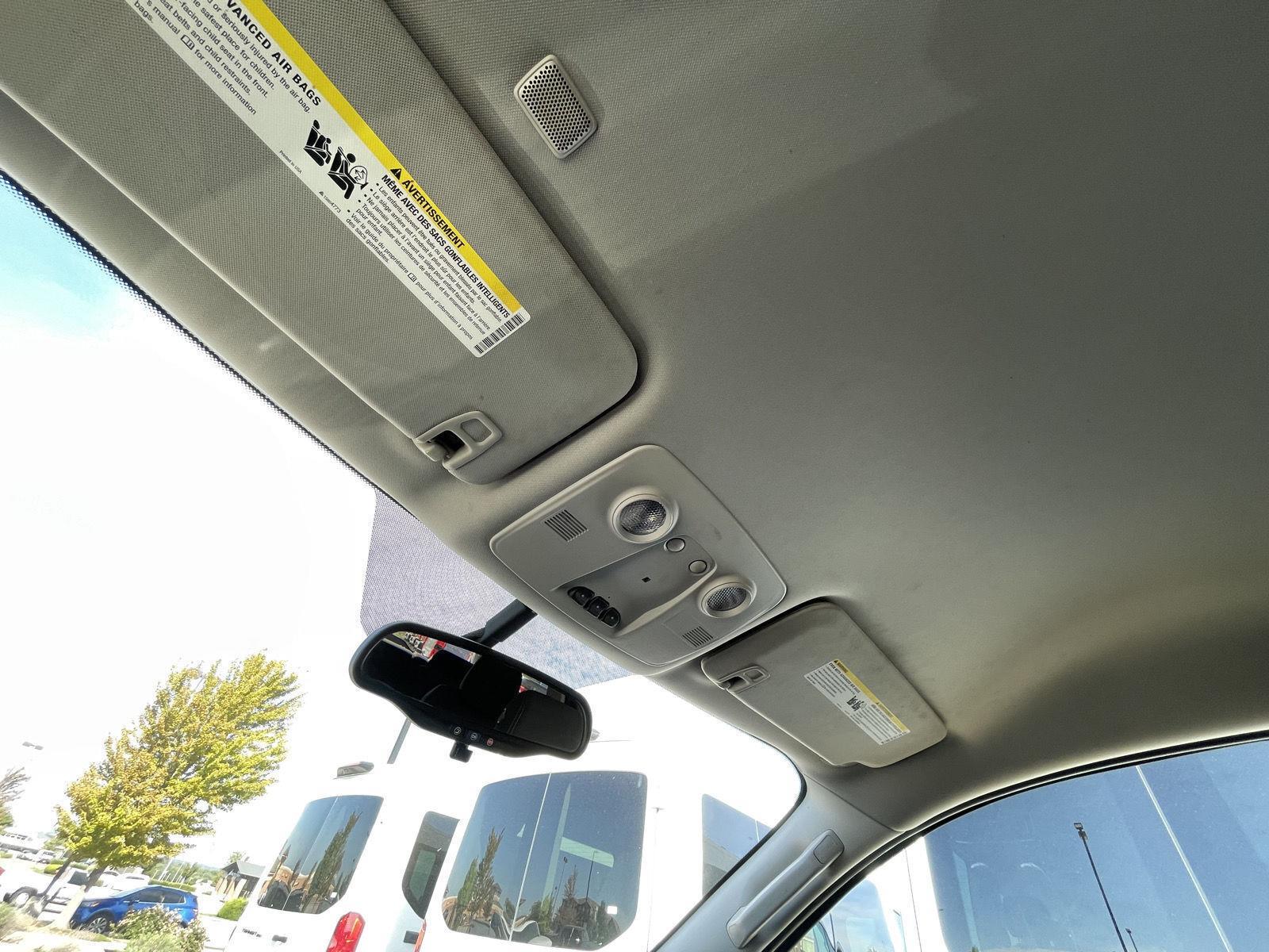 Vehicle photo 22