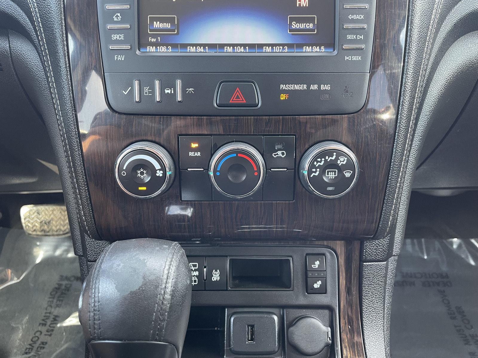 Vehicle photo 26