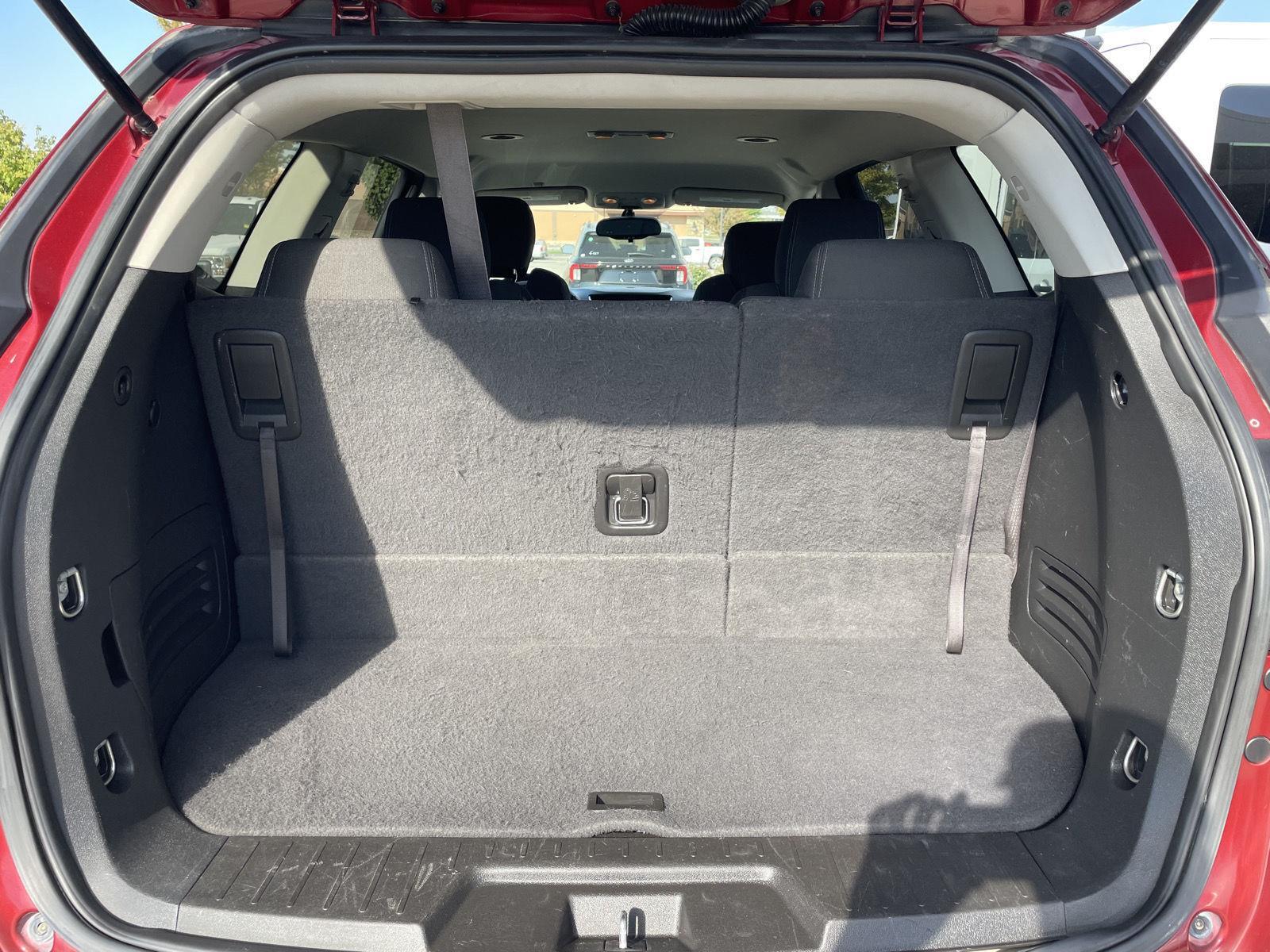 Vehicle photo 34