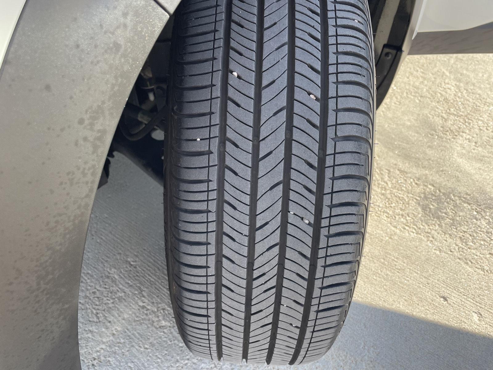 Vehicle photo 11