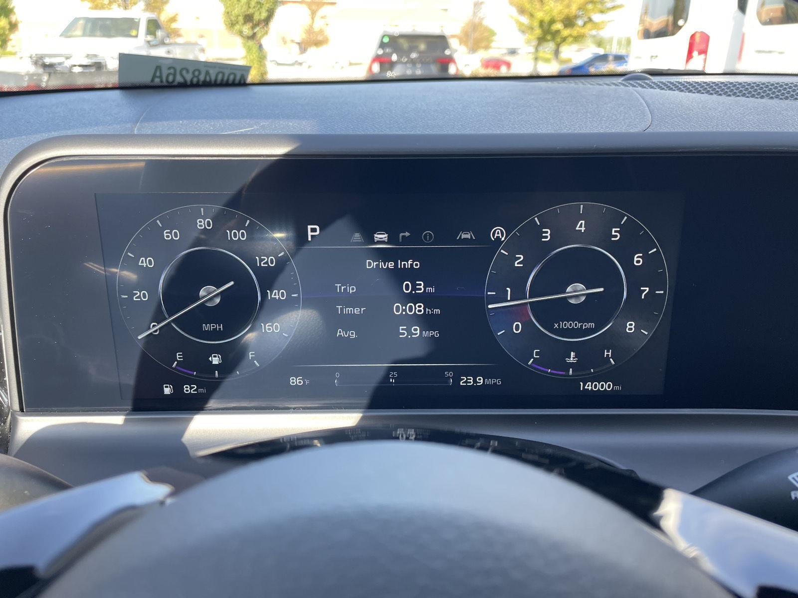Vehicle photo 15