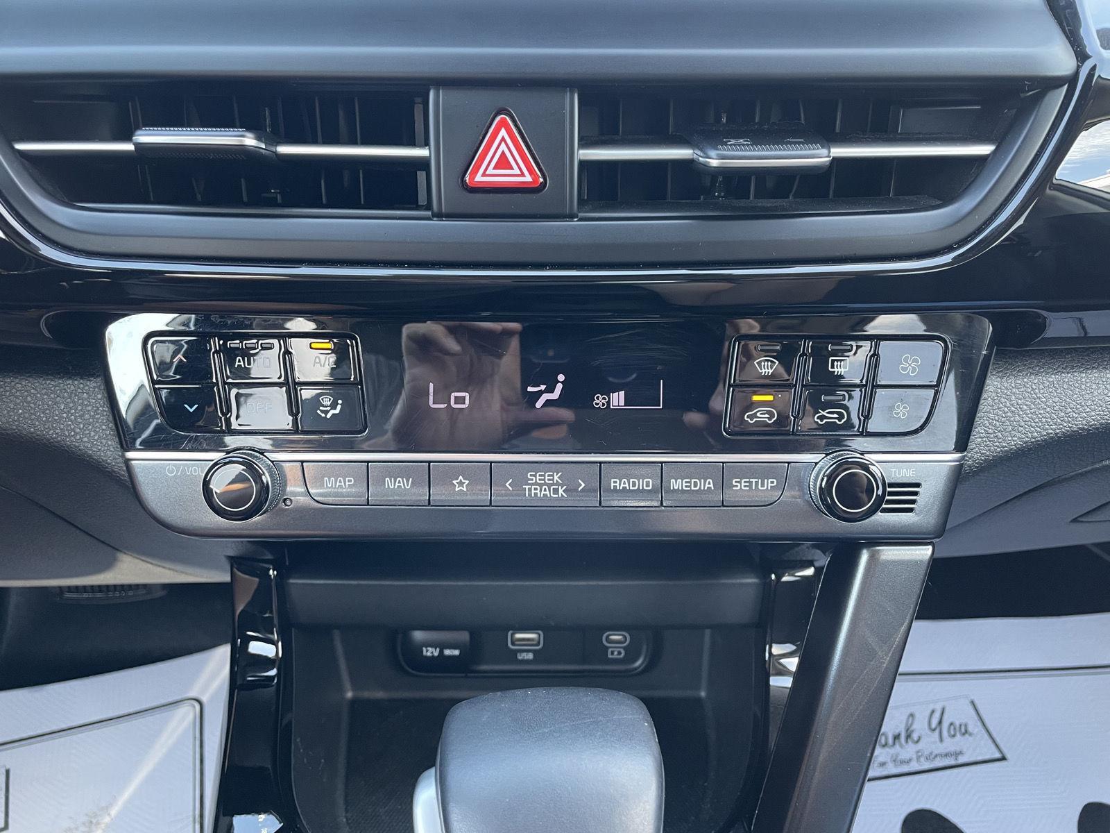 Vehicle photo 26