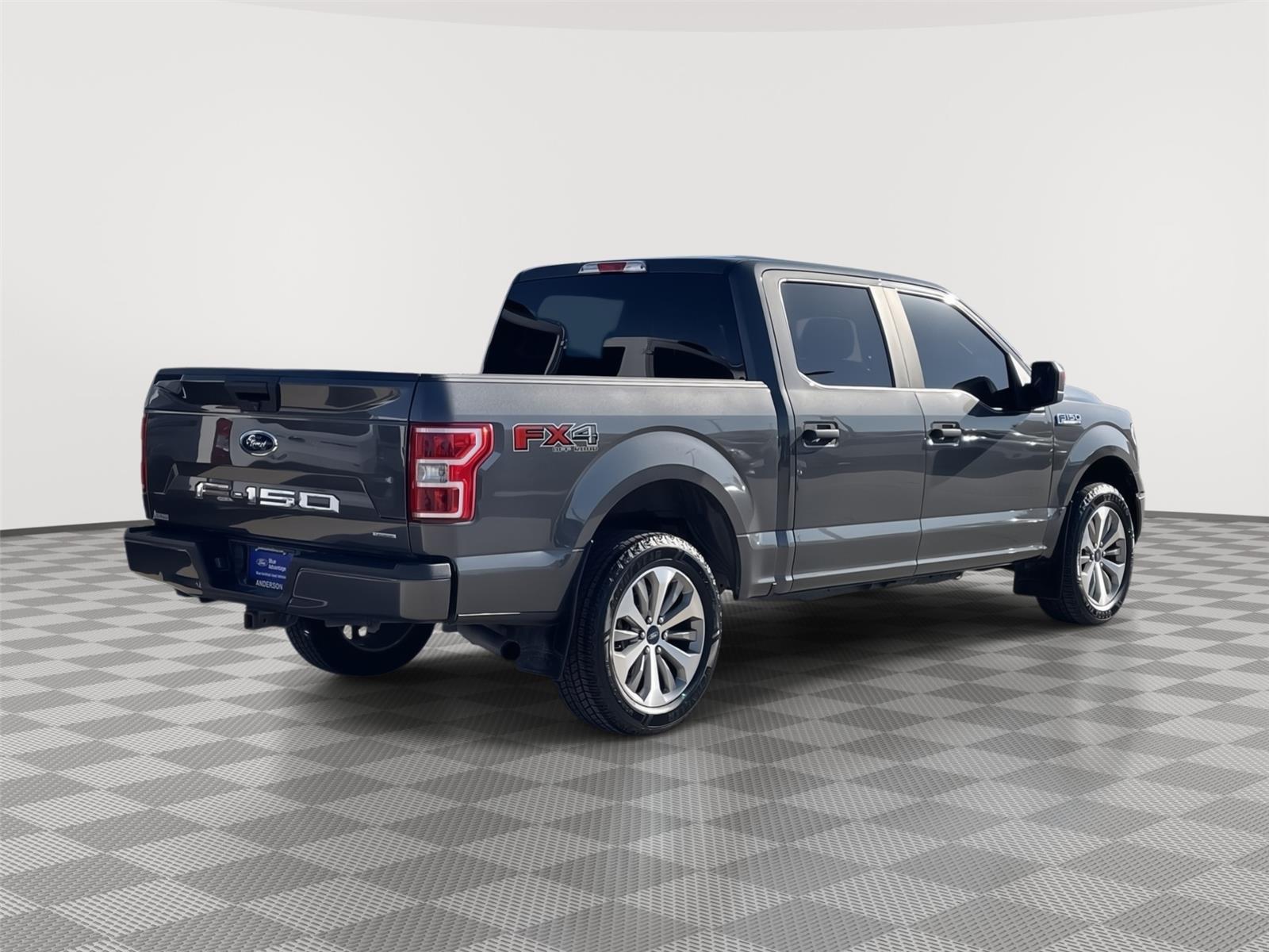 Vehicle photo 7