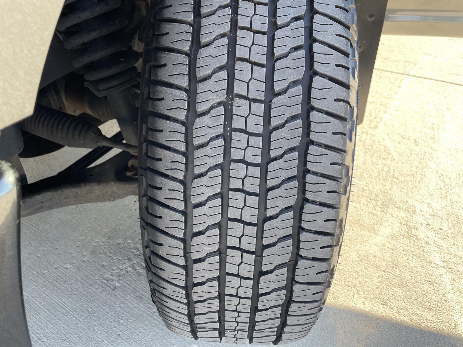 Vehicle photo 11