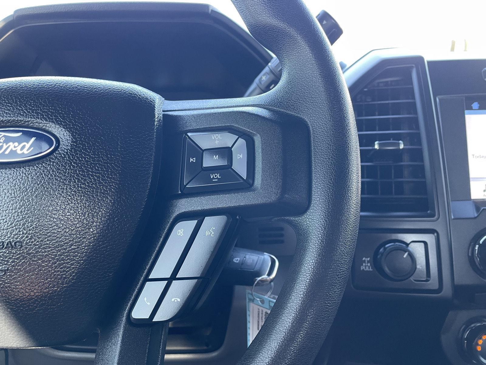 Vehicle photo 14