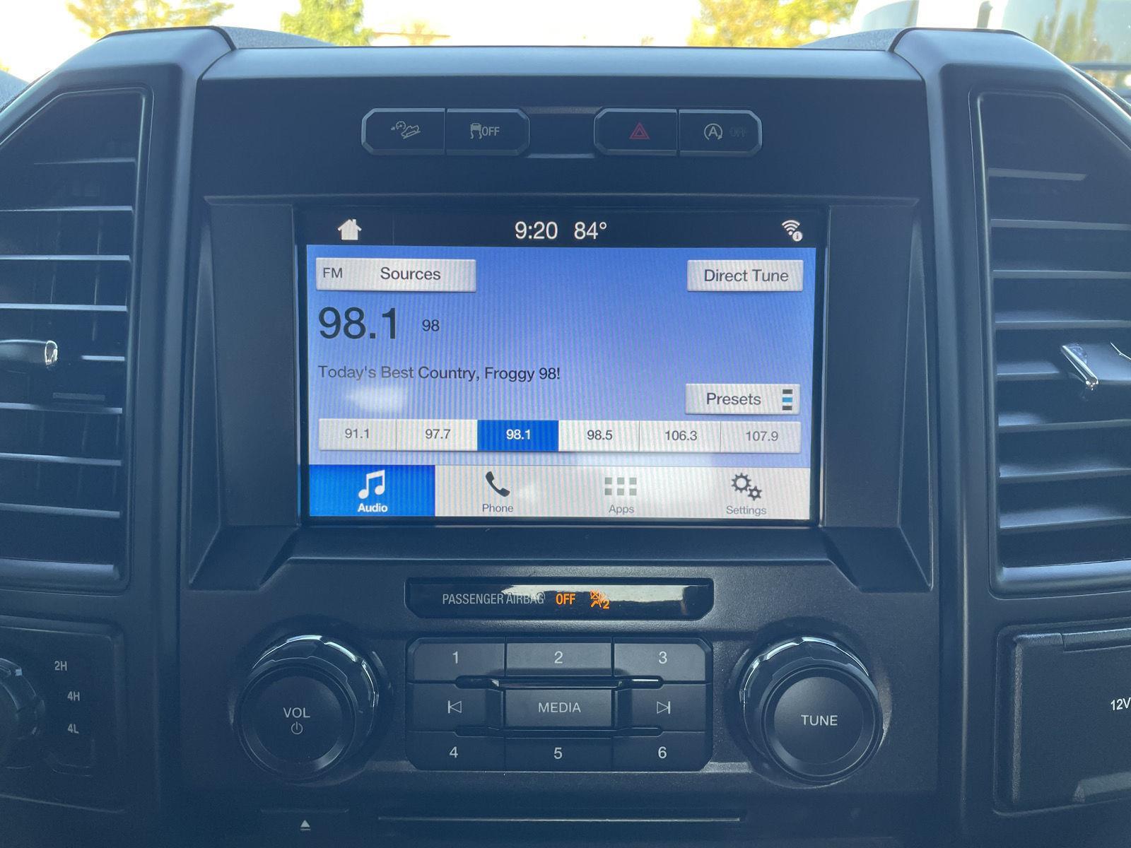 Vehicle photo 24