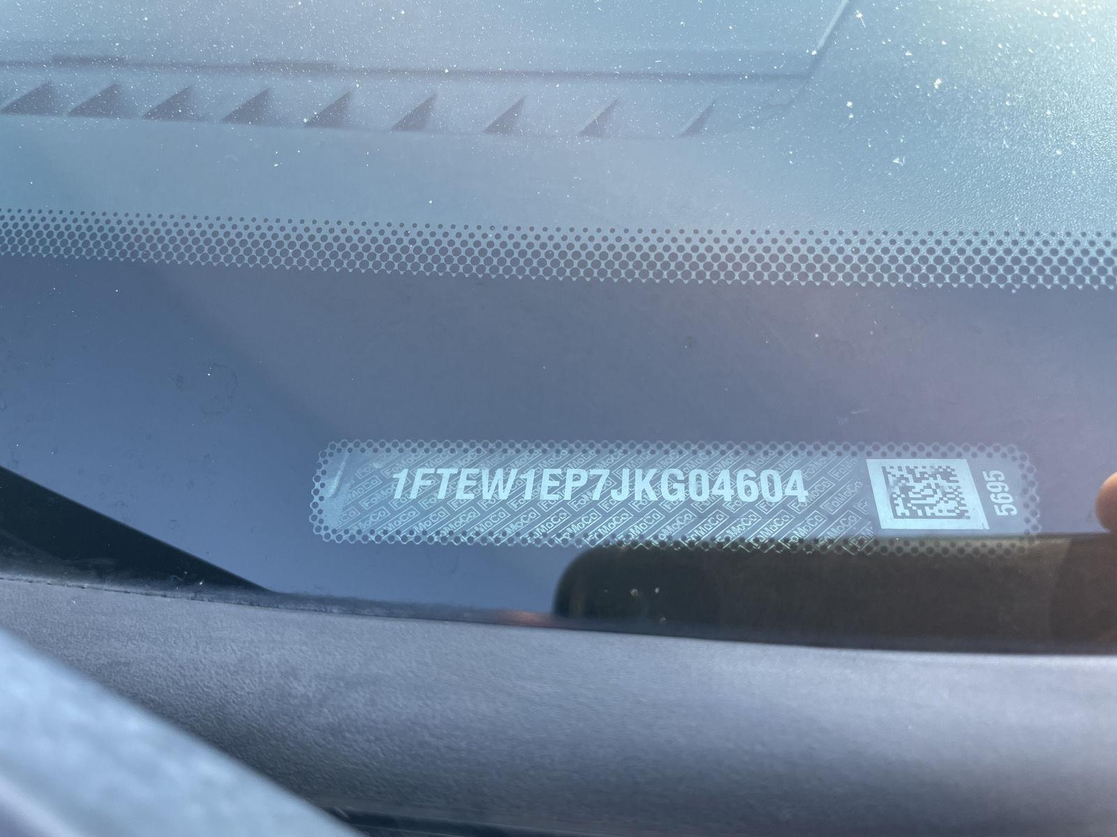 Vehicle photo 33