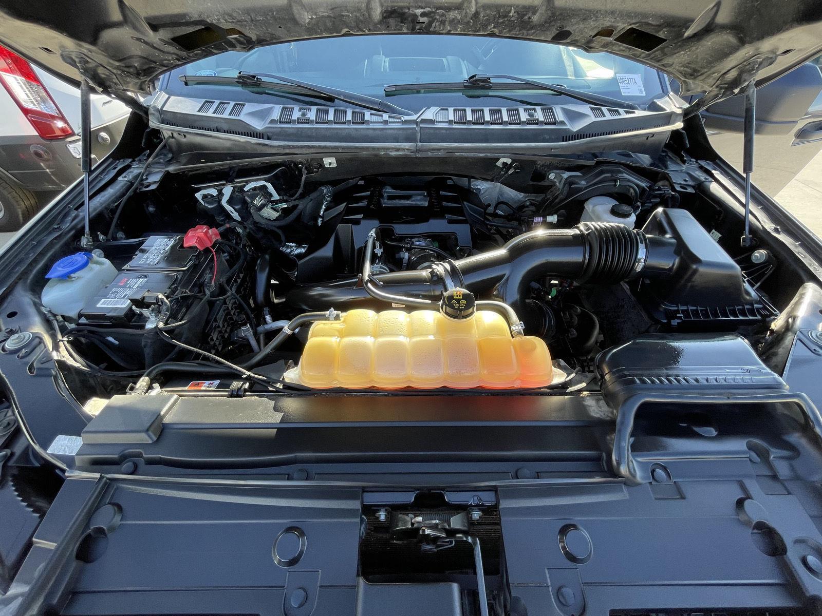 Vehicle photo 34