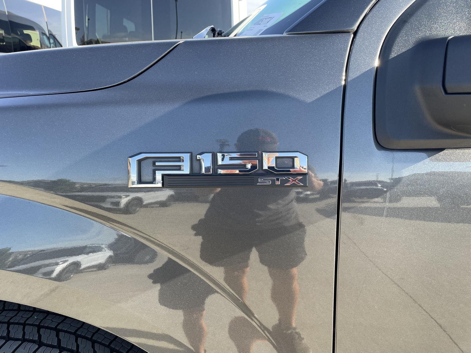 Vehicle photo 37