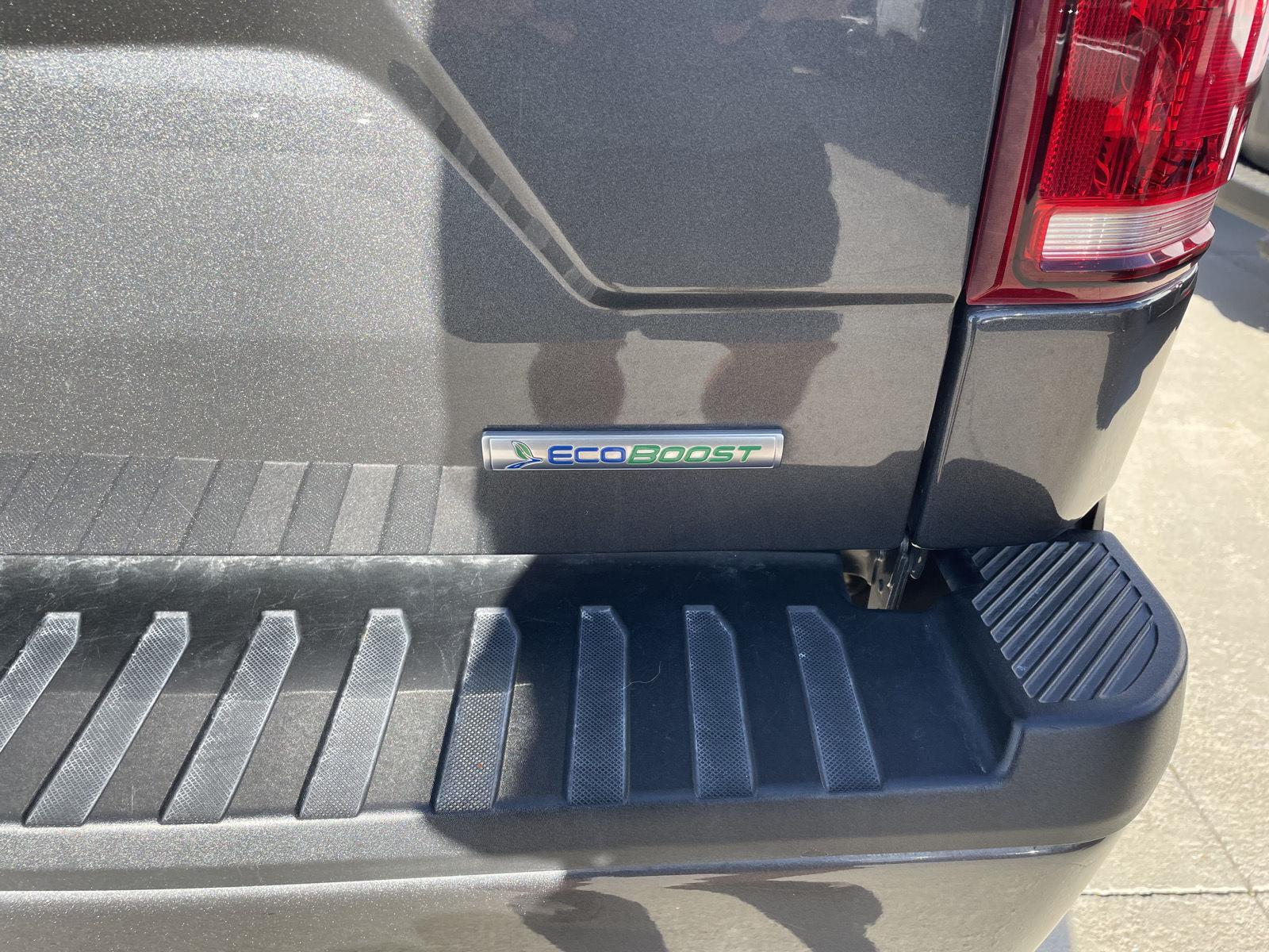 Vehicle photo 38