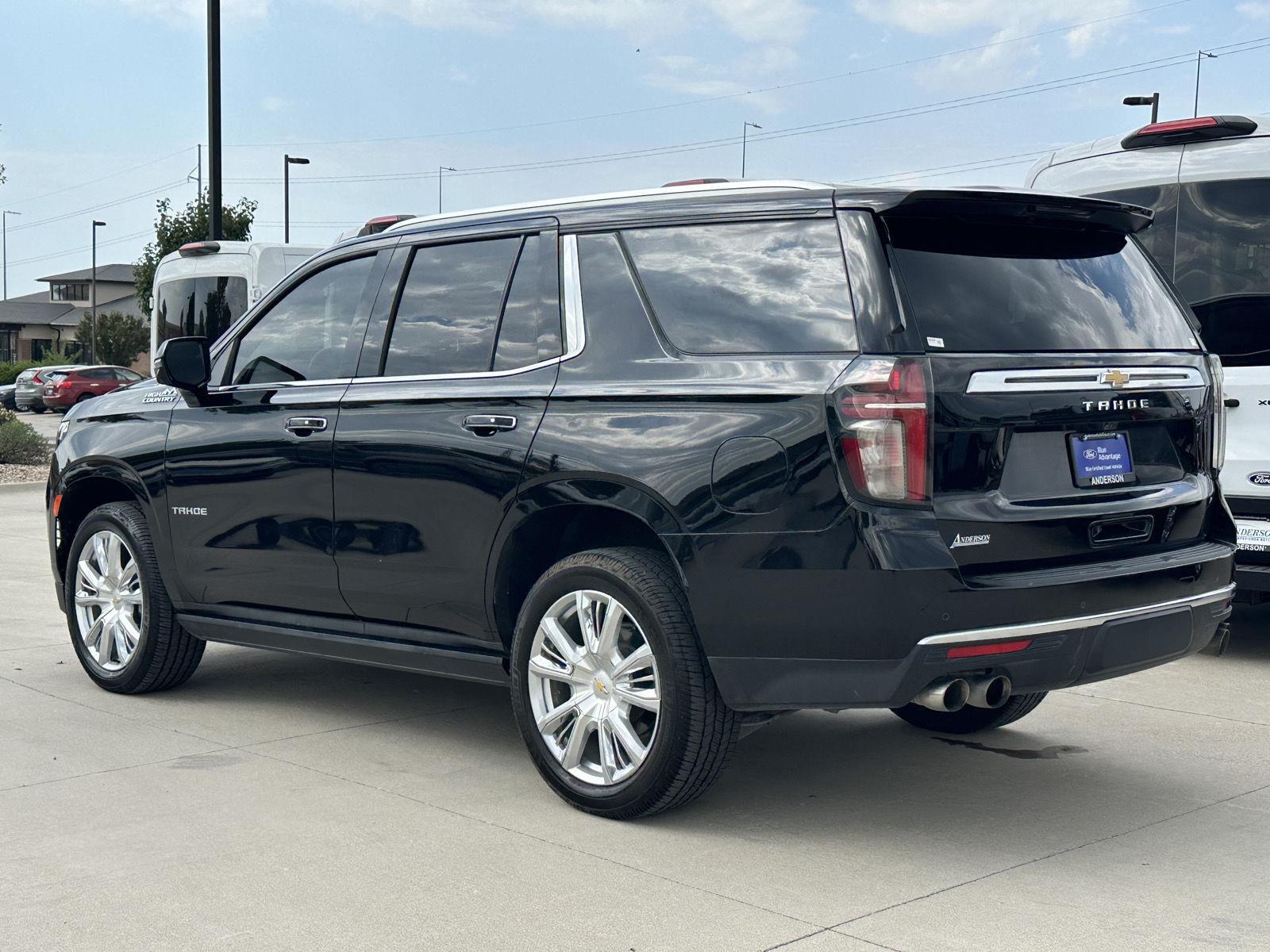 Vehicle photo 9