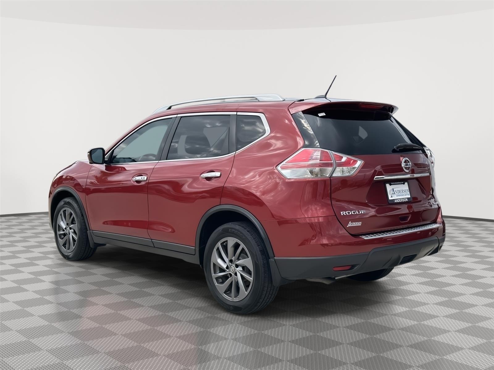 Vehicle photo 9