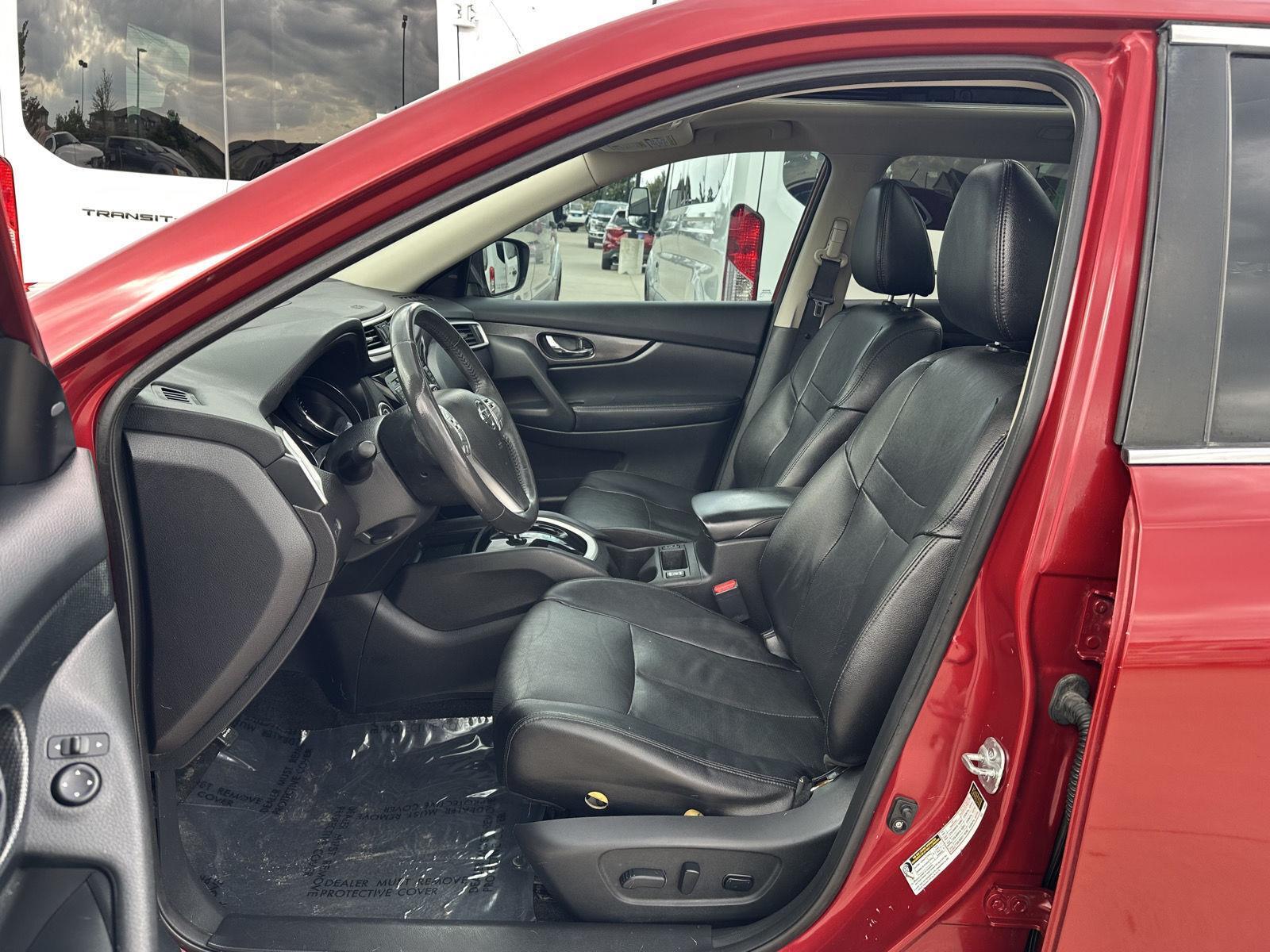 Vehicle photo 15