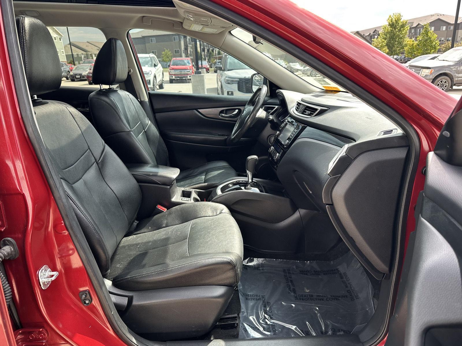 Vehicle photo 17