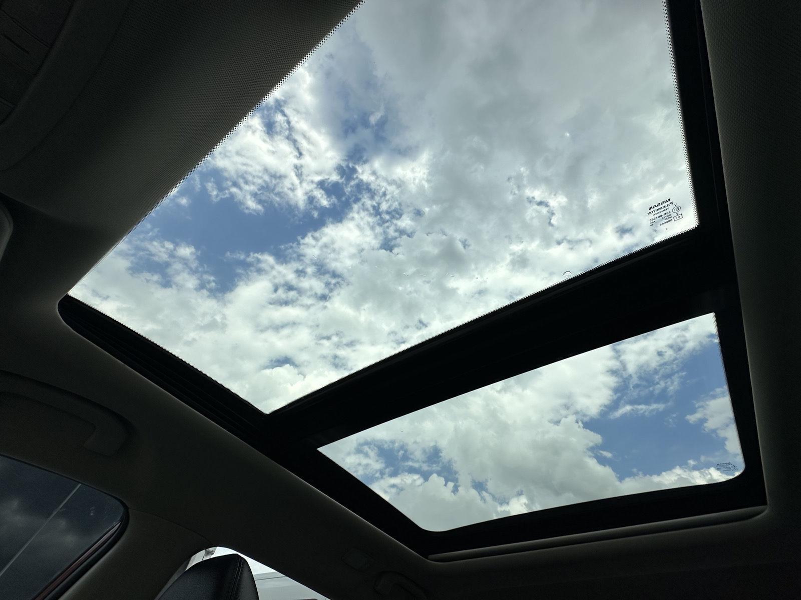 Vehicle photo 20
