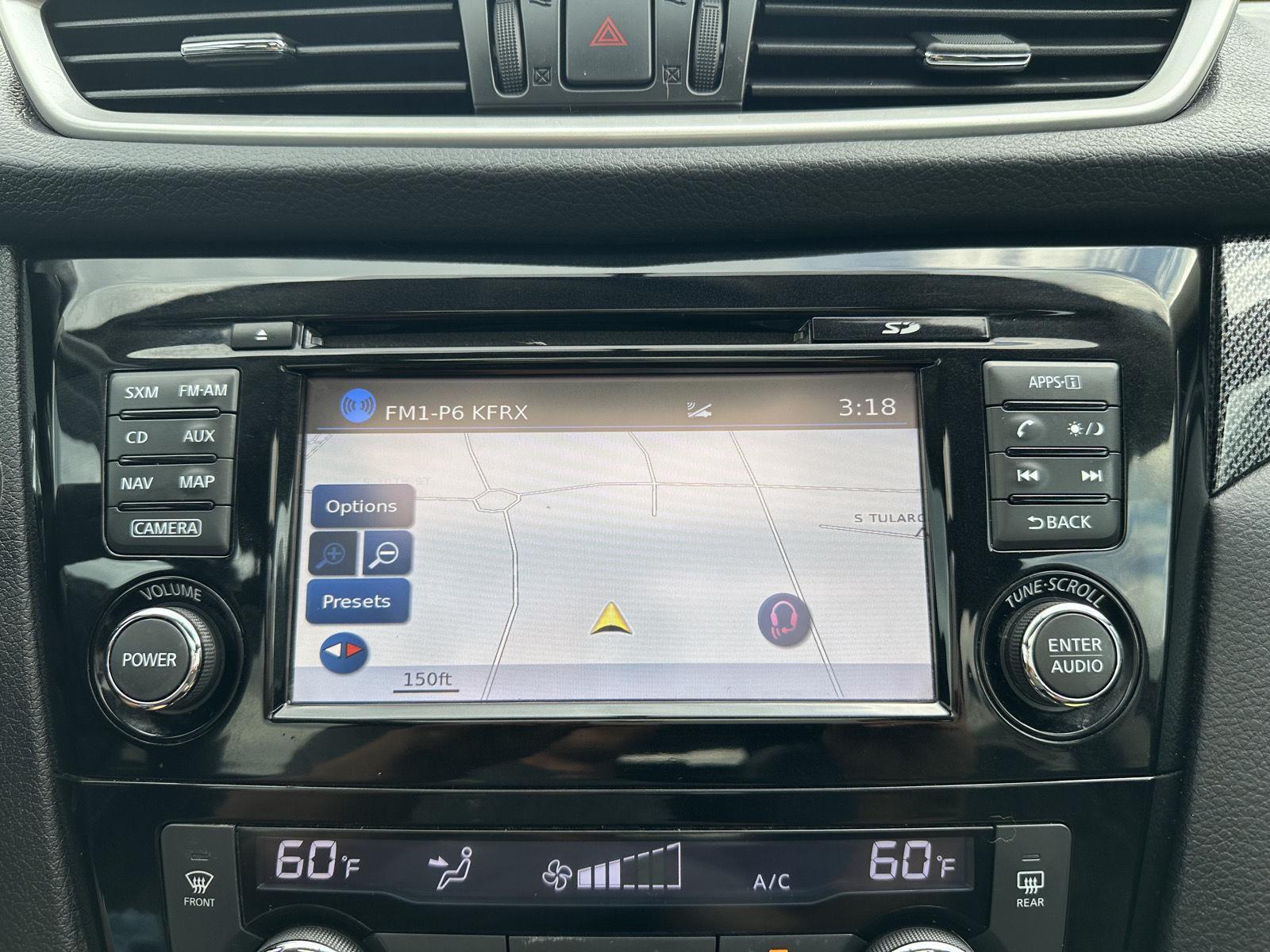 Vehicle photo 24