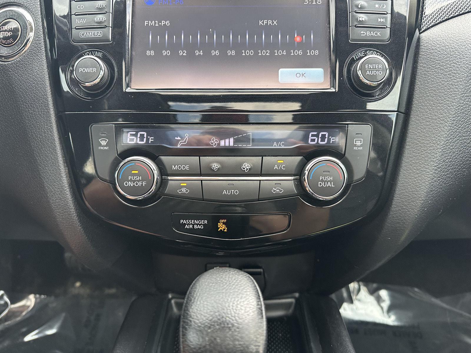 Vehicle photo 26