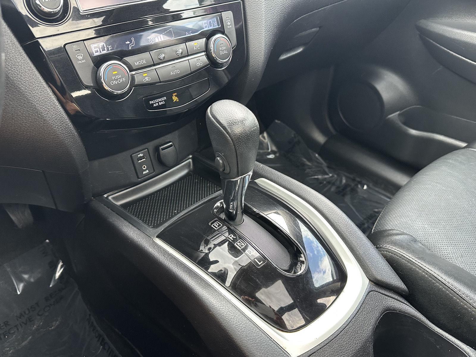 Vehicle photo 31