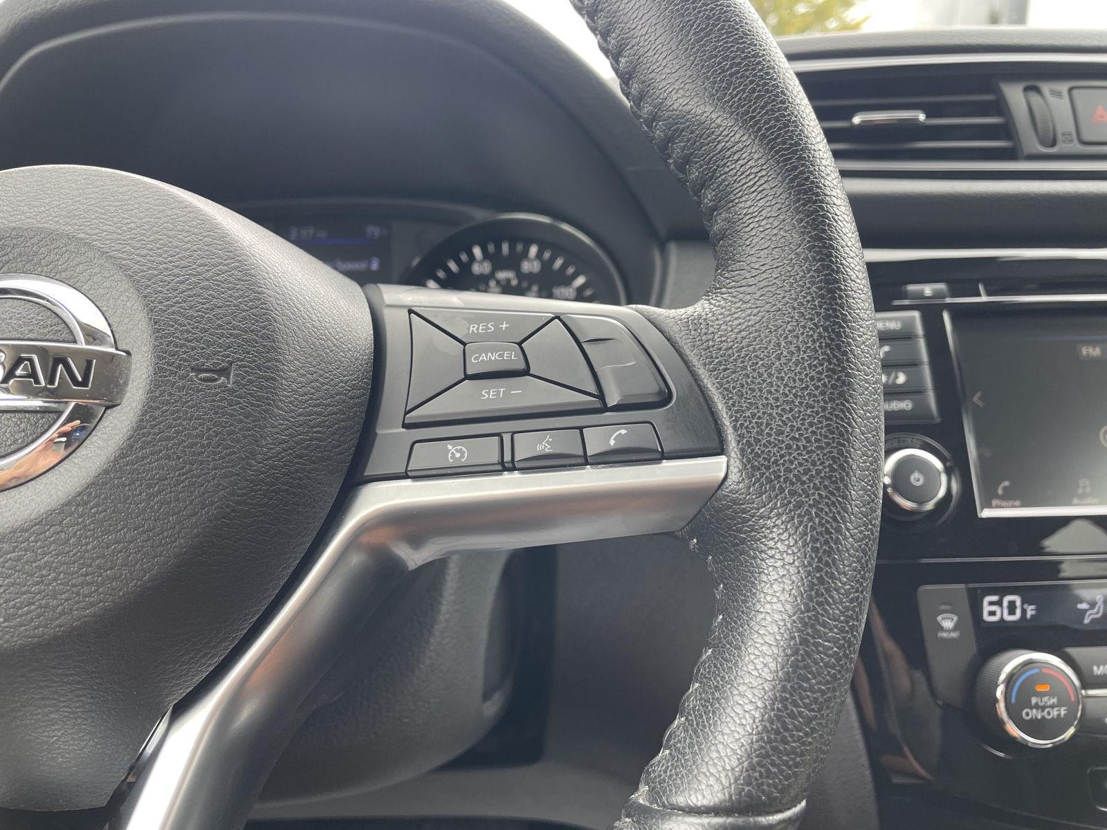 Vehicle photo 14