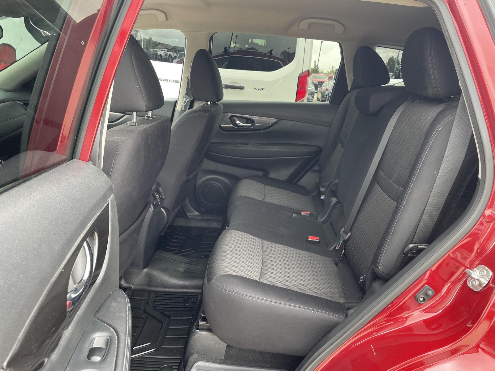 Vehicle photo 20