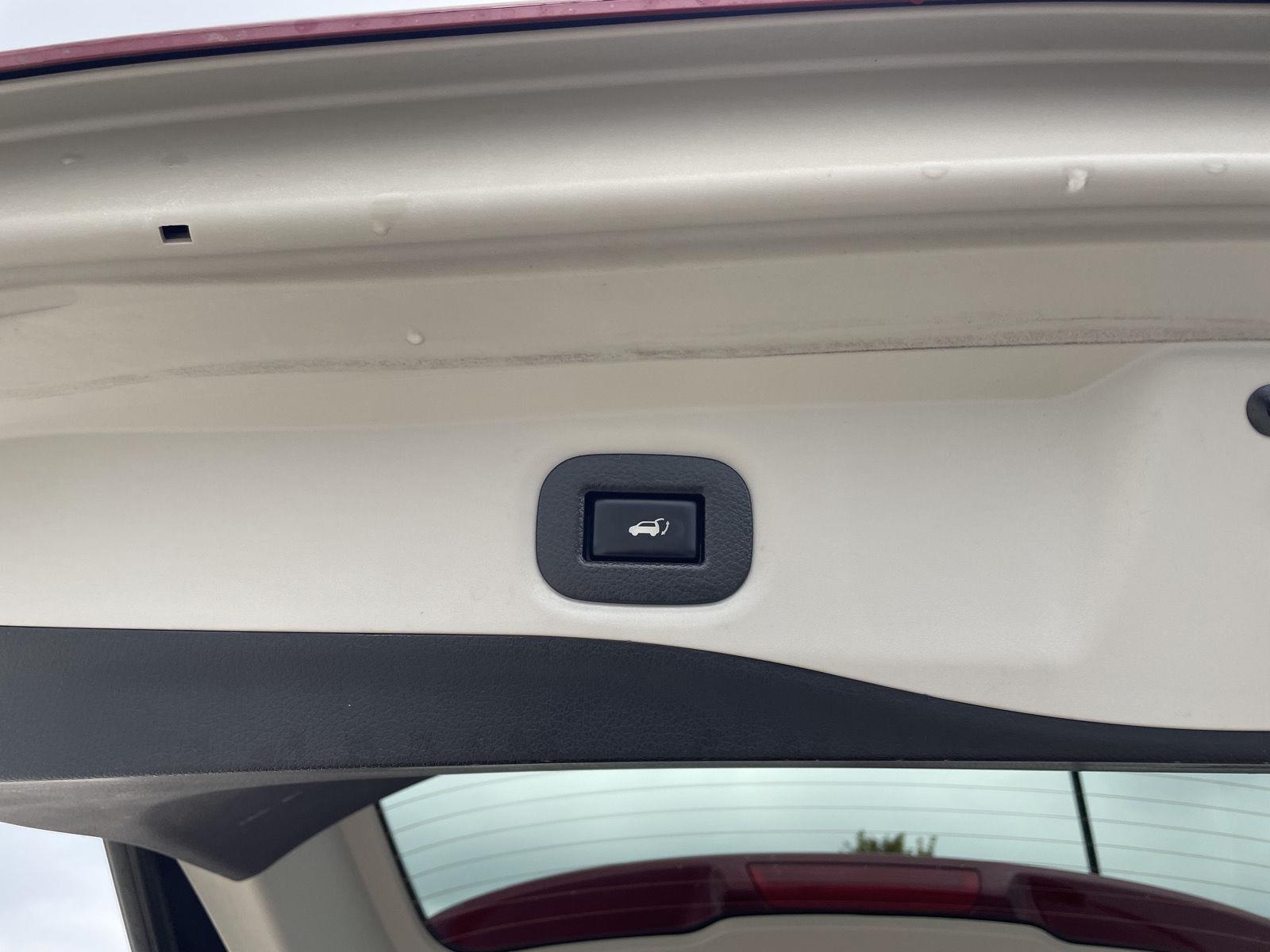 Vehicle photo 35
