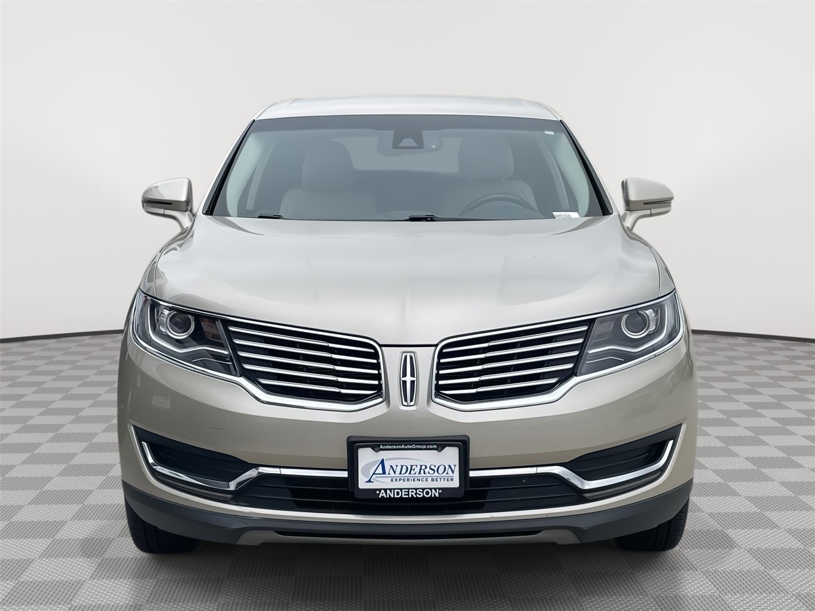 Vehicle photo 4