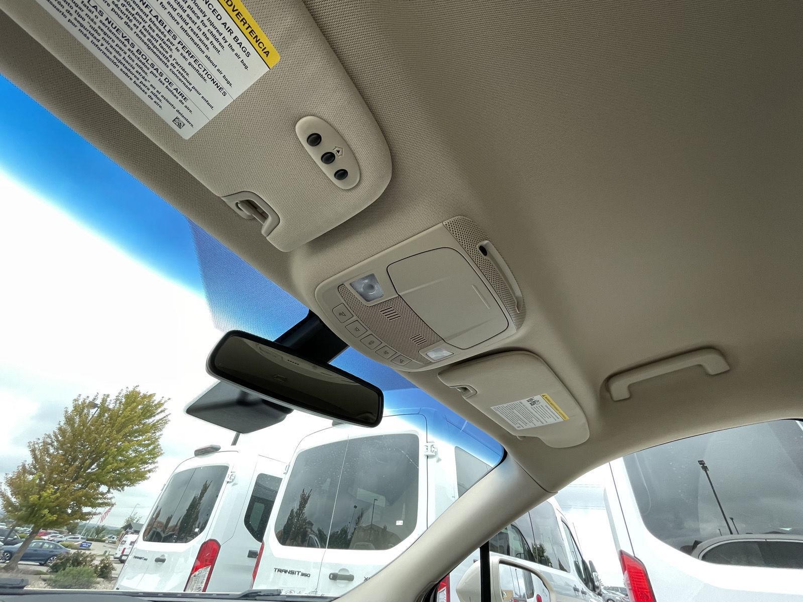 Vehicle photo 22