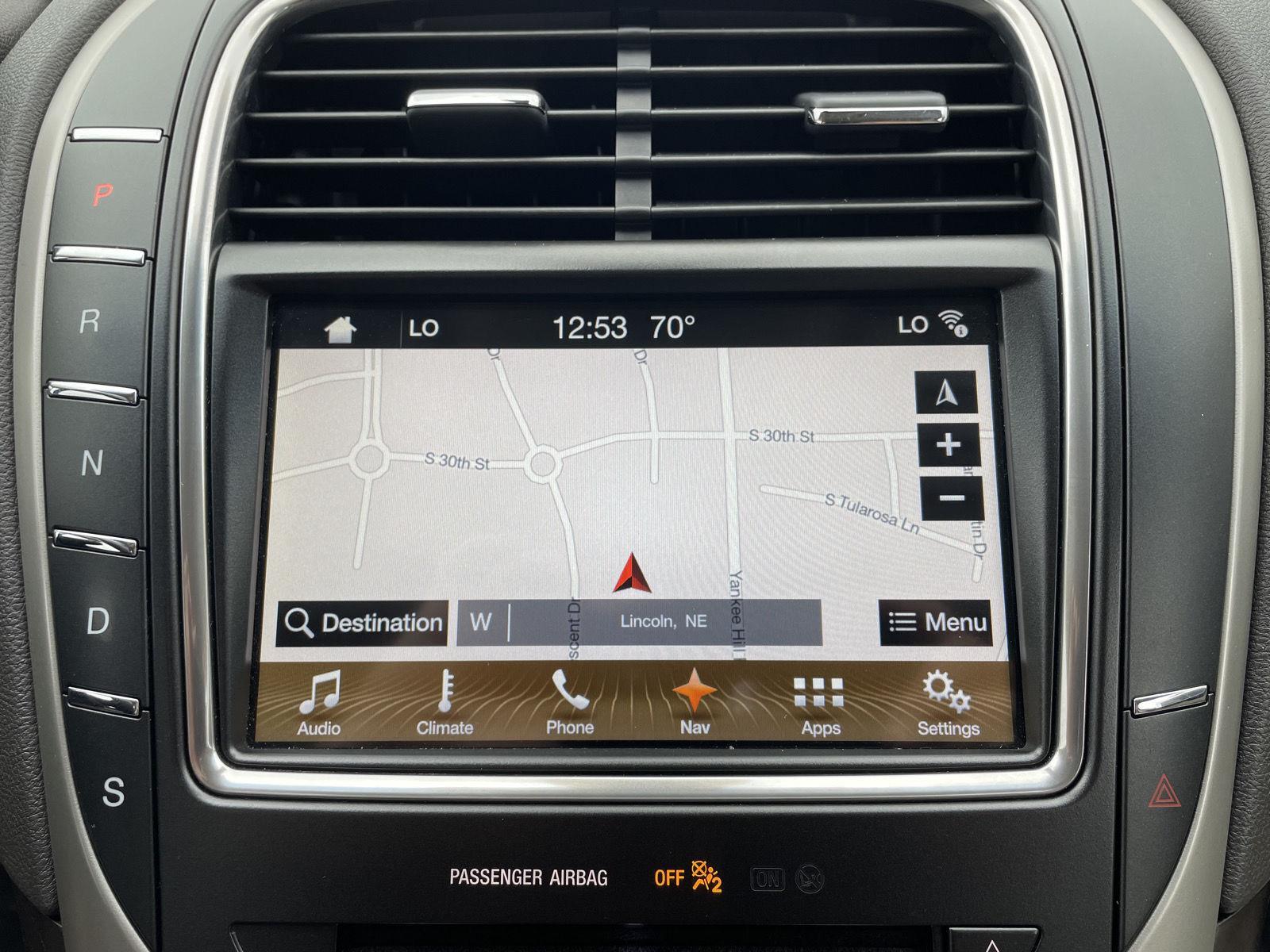 Vehicle photo 25