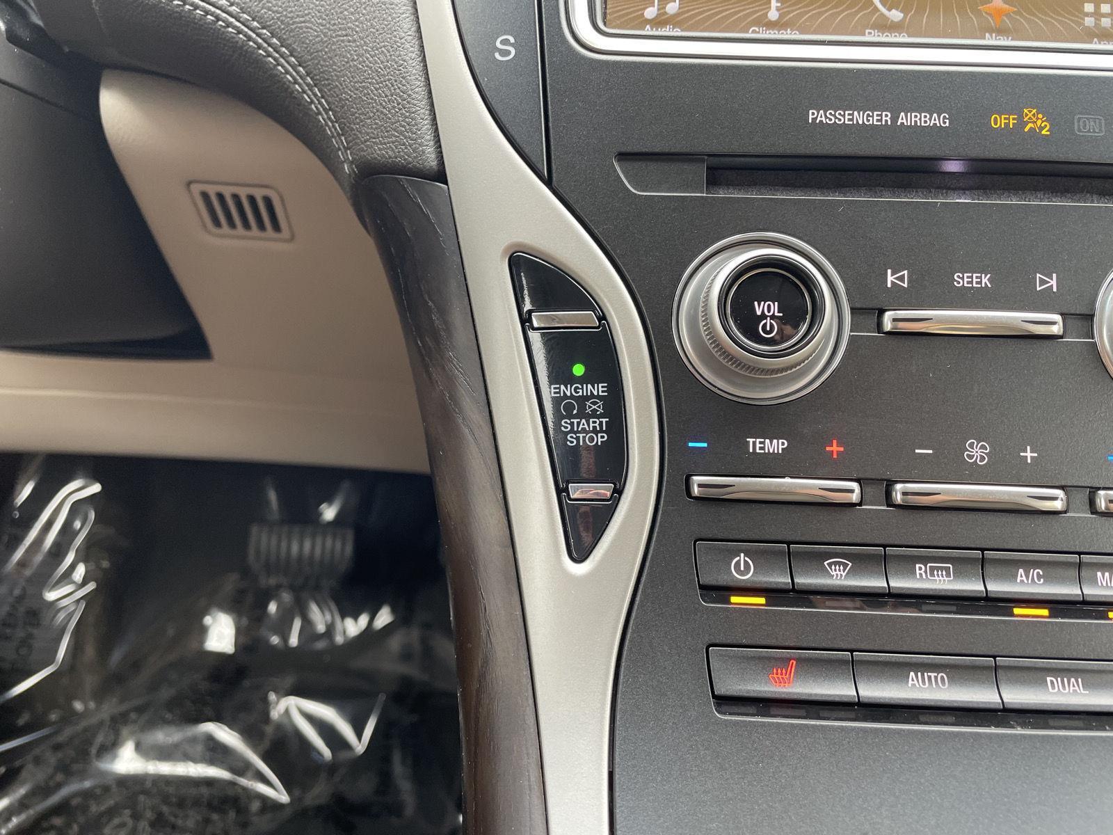 Vehicle photo 26