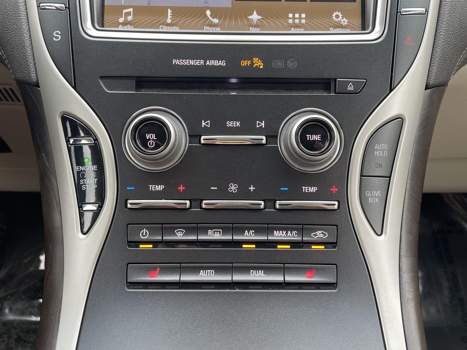 Vehicle photo 27
