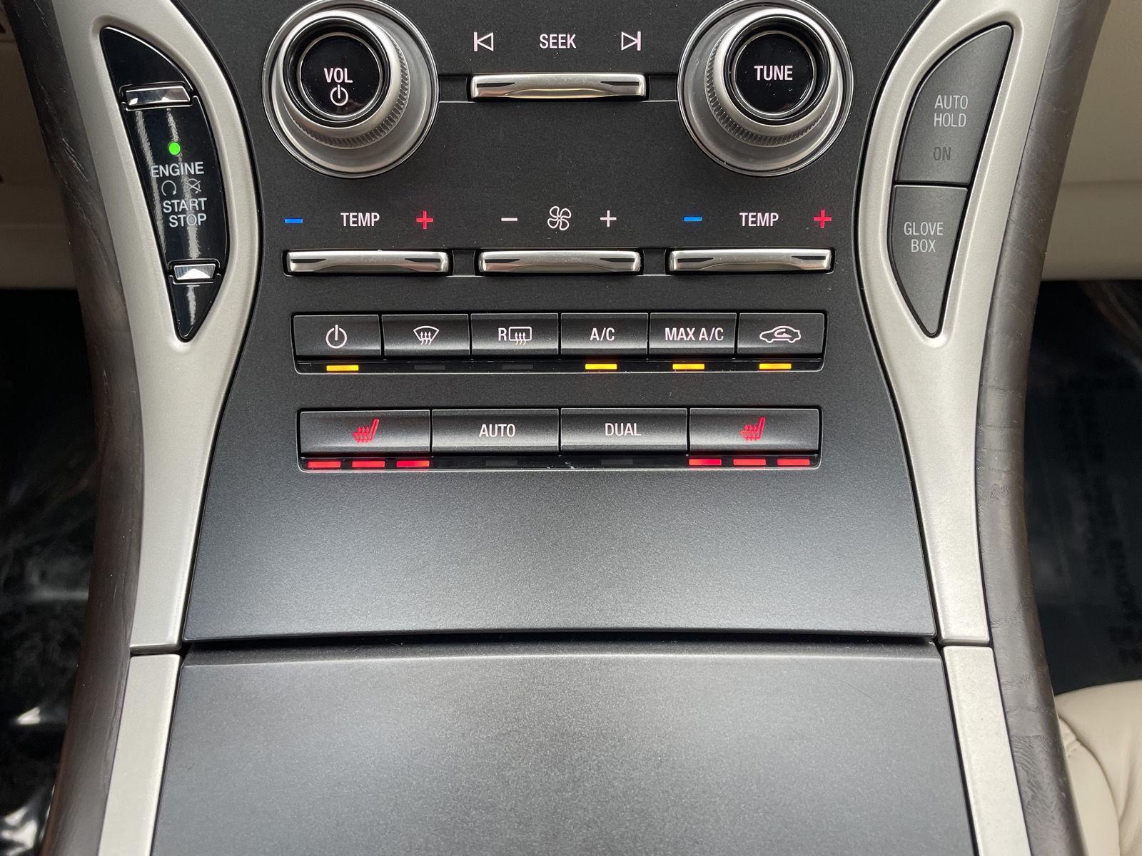 Vehicle photo 28