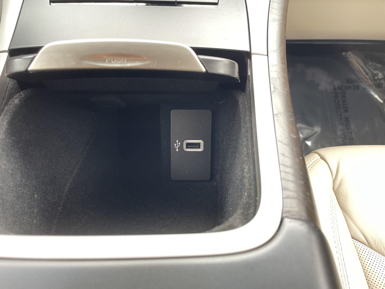 Vehicle photo 29