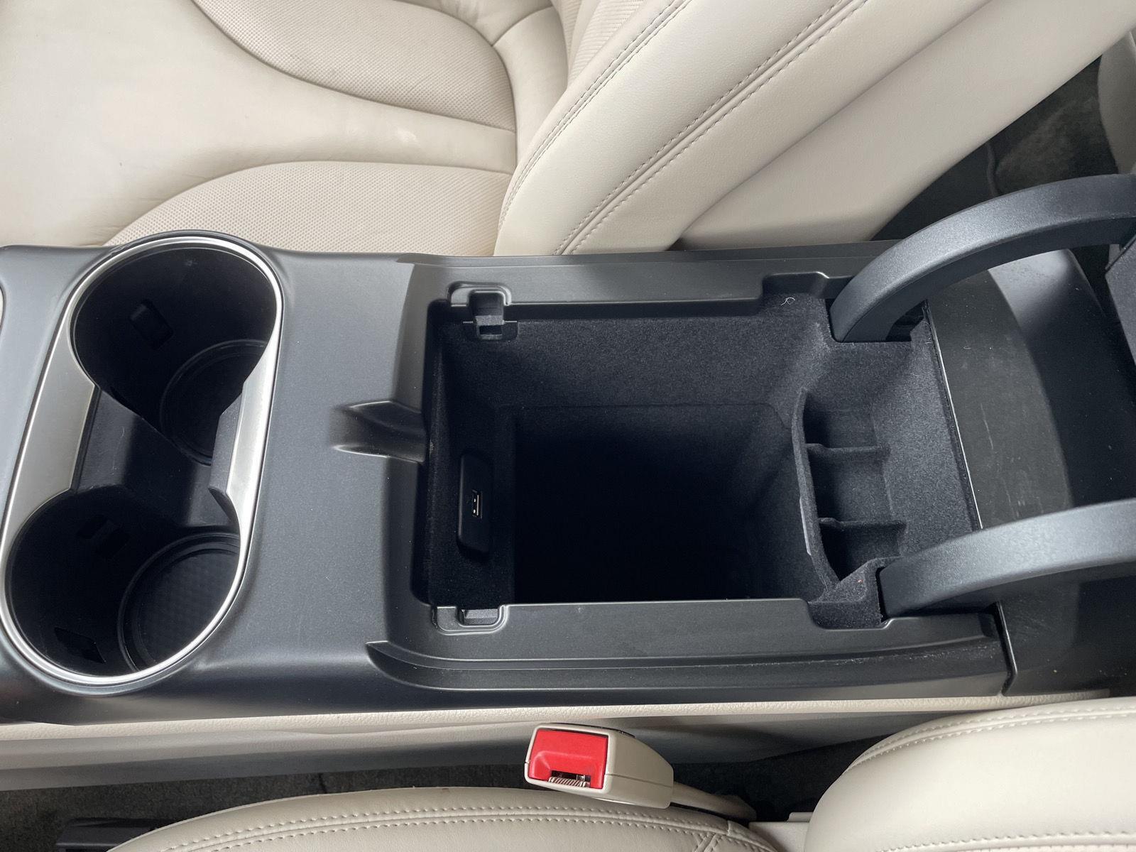 Vehicle photo 32