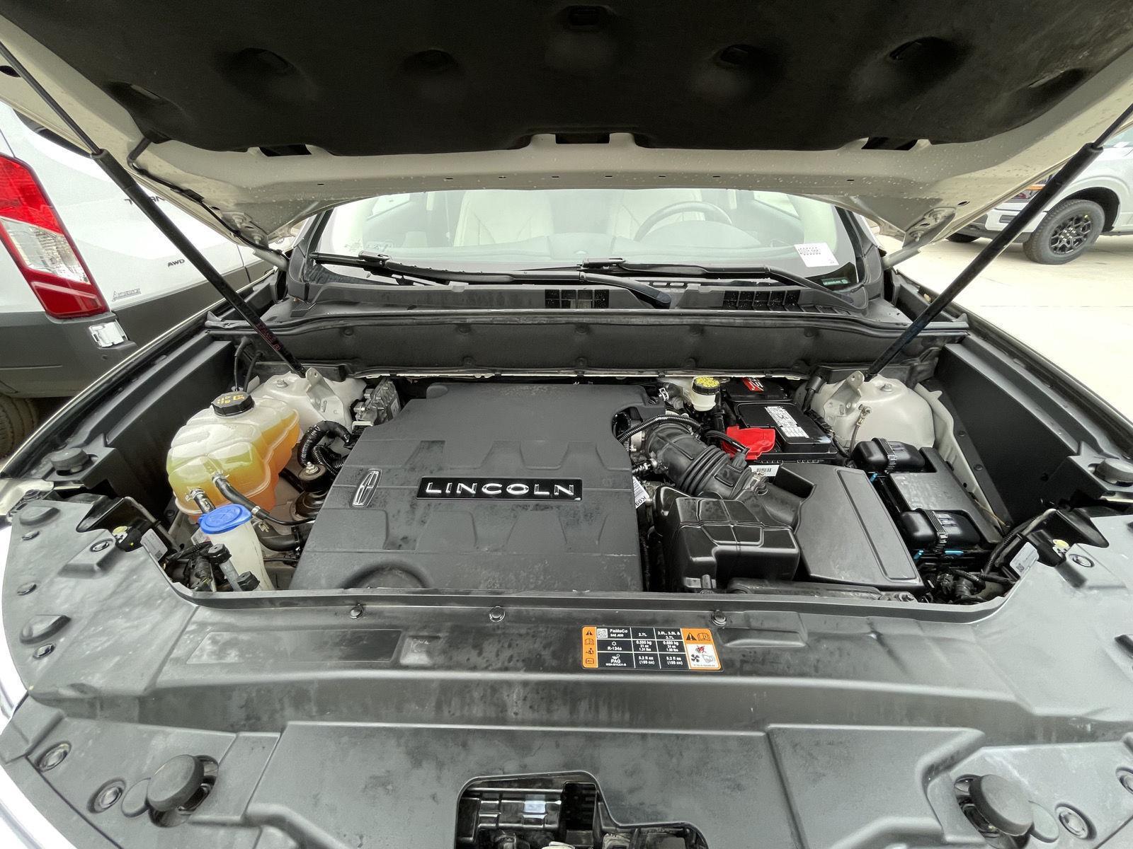 Vehicle photo 35
