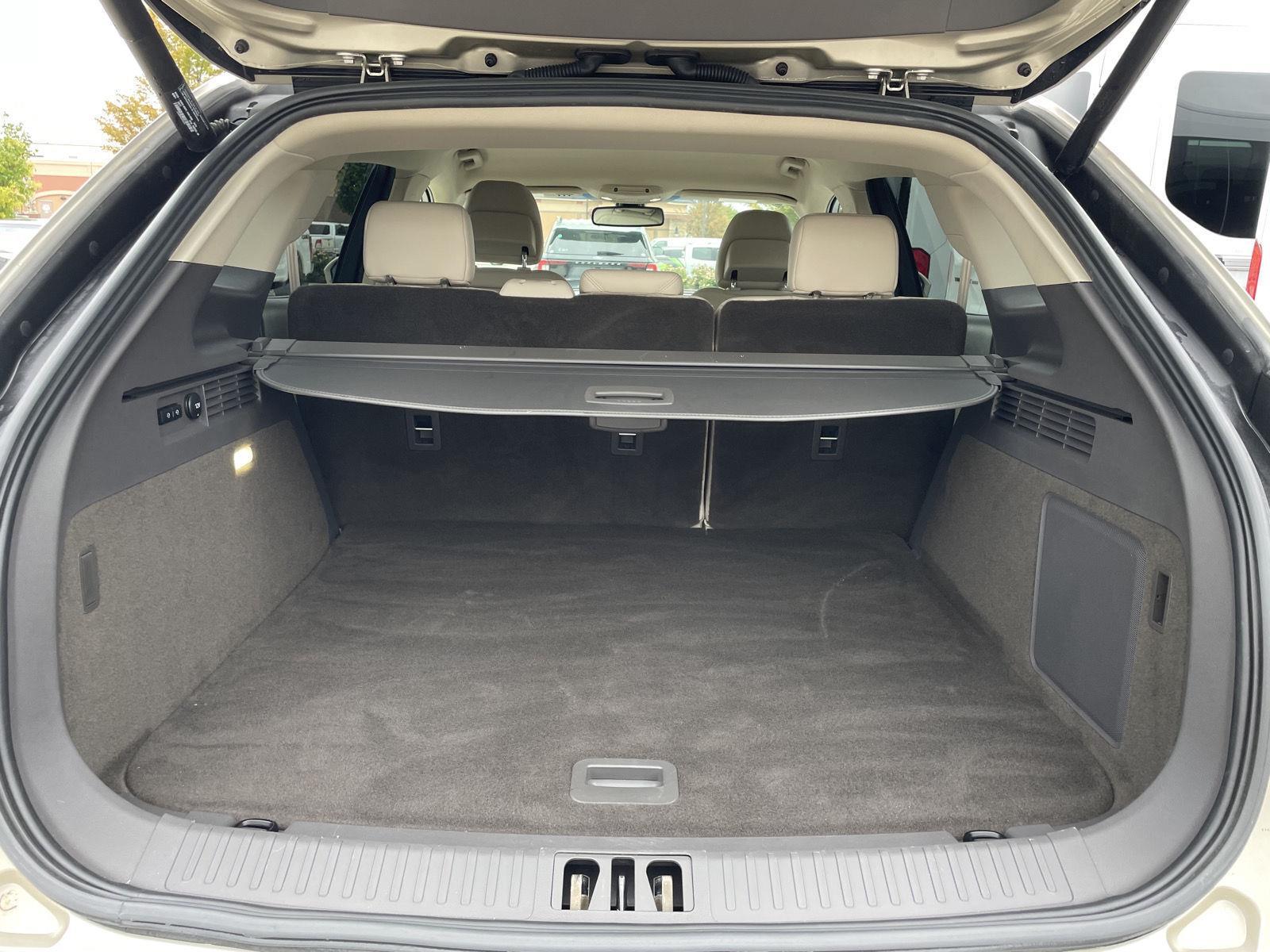 Vehicle photo 36