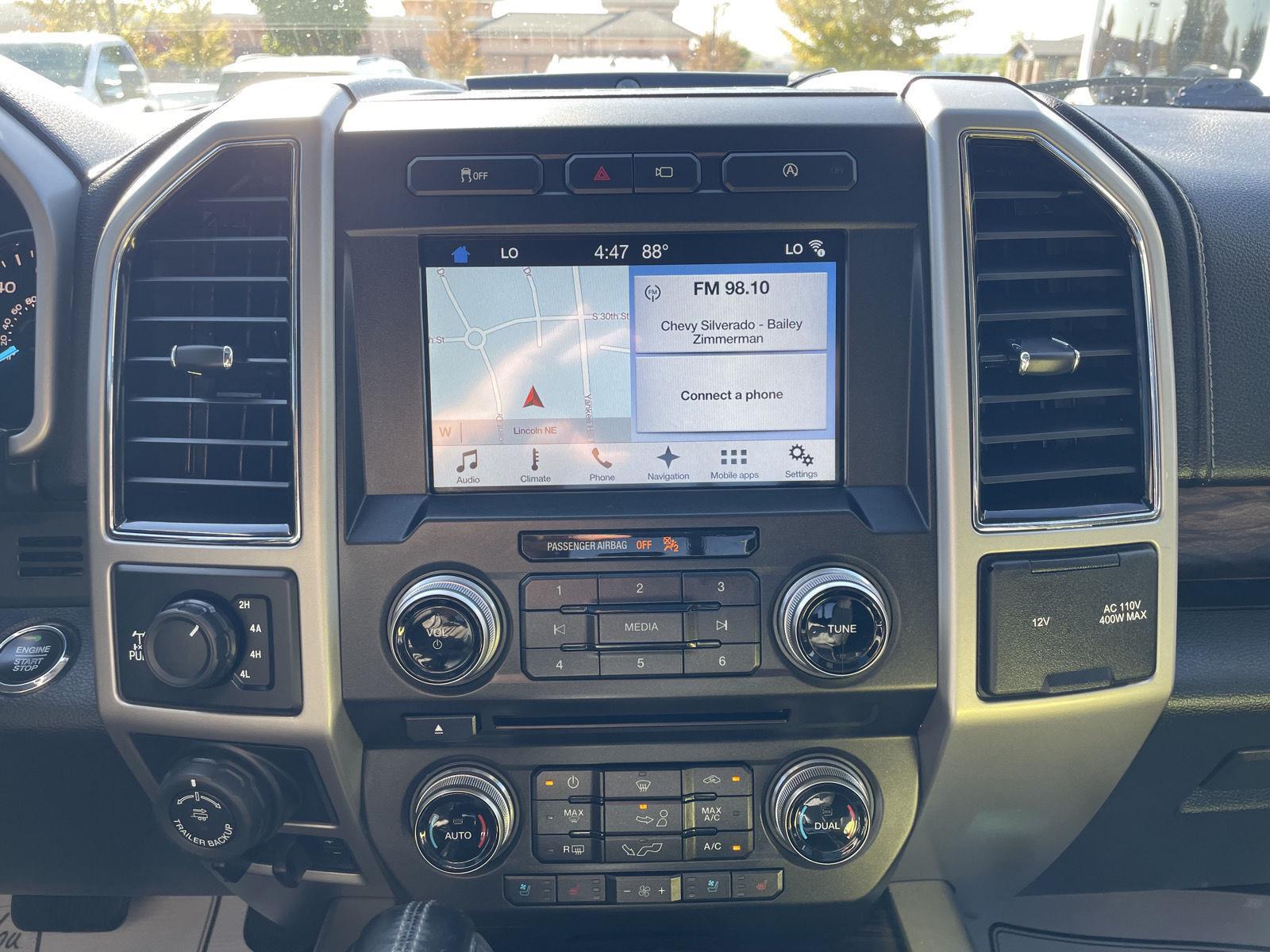 Vehicle photo 24