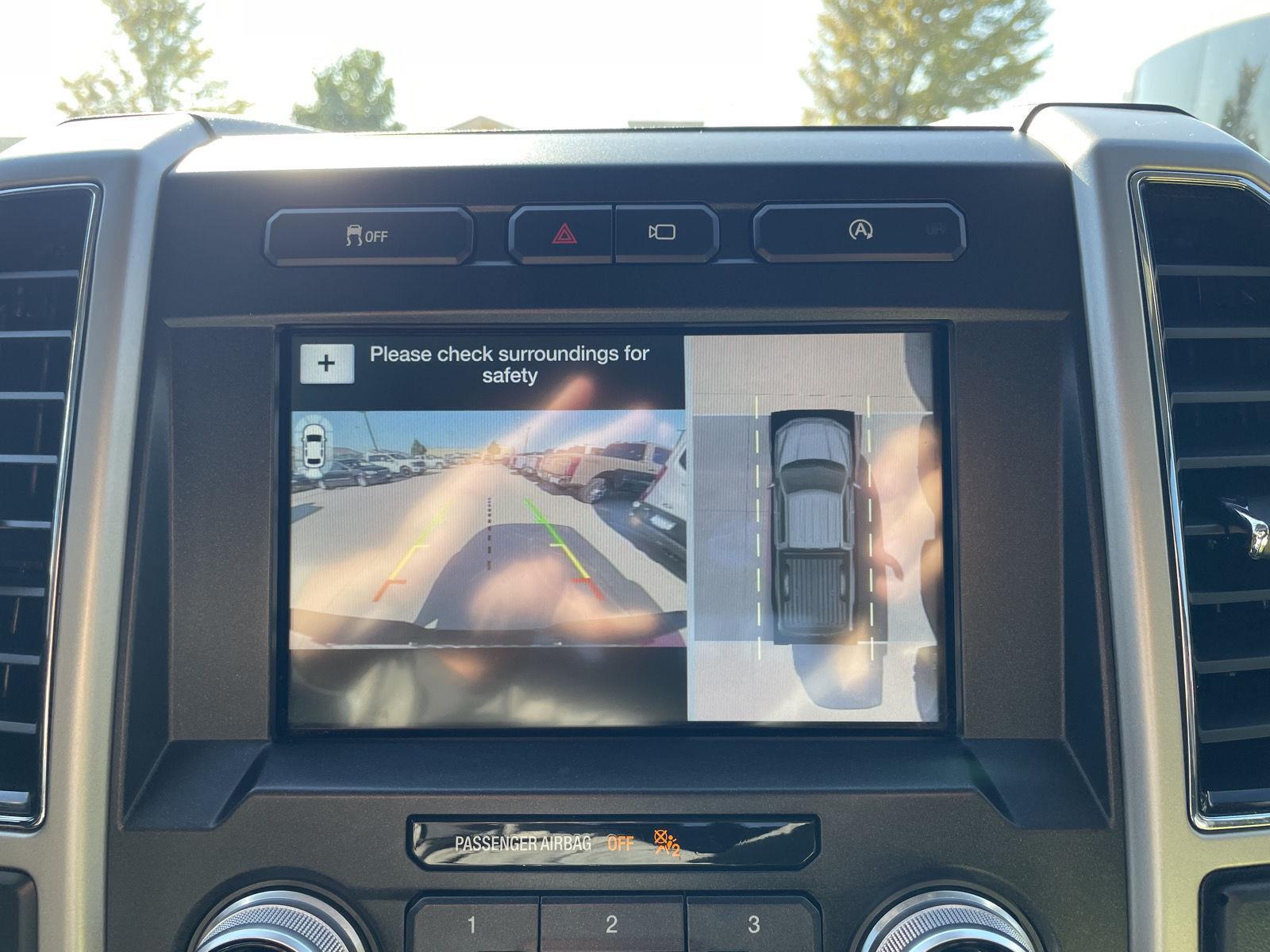 Vehicle photo 25