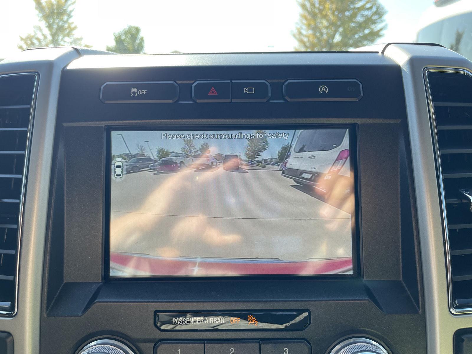 Vehicle photo 26