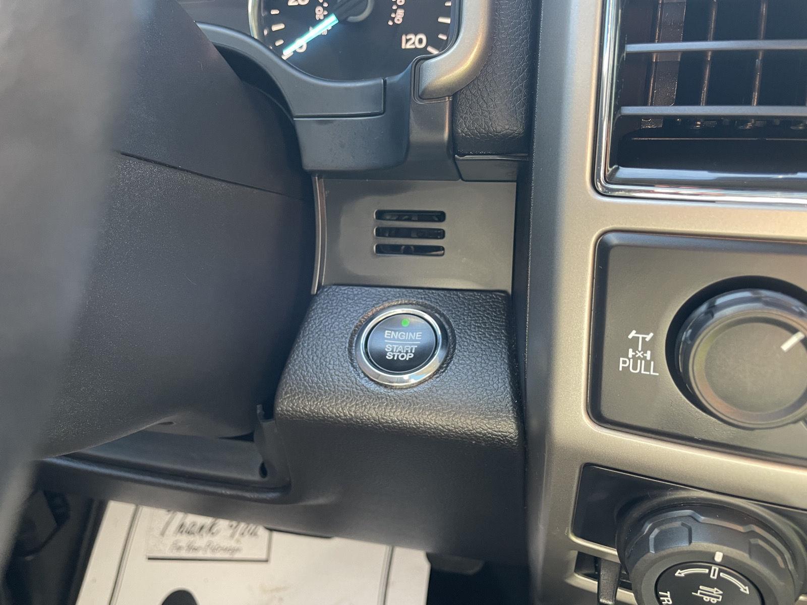 Vehicle photo 28