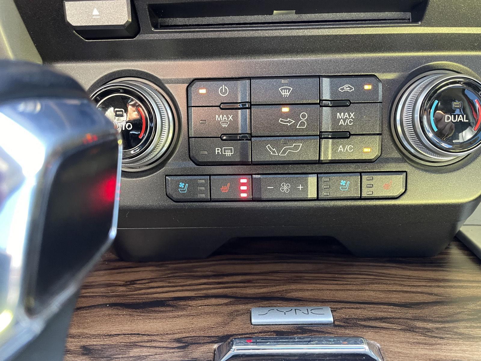 Vehicle photo 32