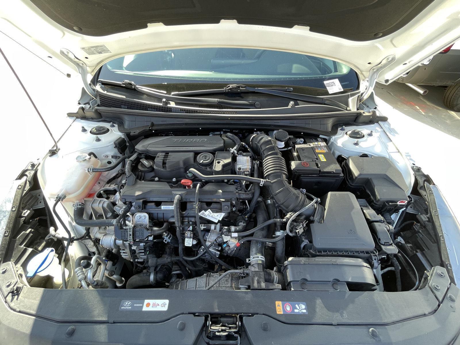 Vehicle photo 35